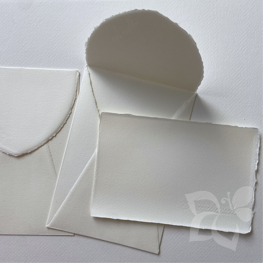 Amatruda Busta 18x12 cm in carta Amalfi - Avorio con apertura verticale